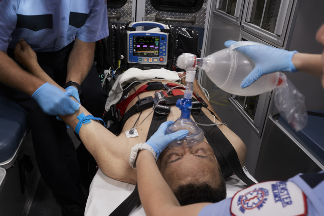 xseriesadvanced_ems_ambulence_RealBVMHelp_en_5399